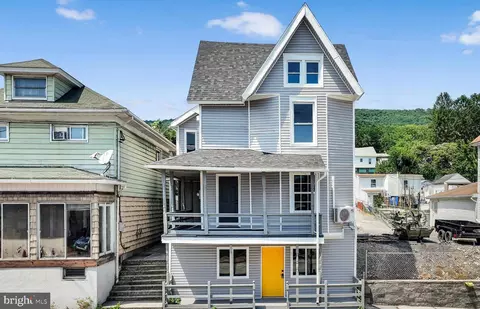 111 E Grand Ave, Tower City, PA 17980
