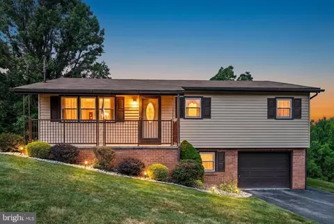 5 Elmer Ave, Pottsville, PA 17901