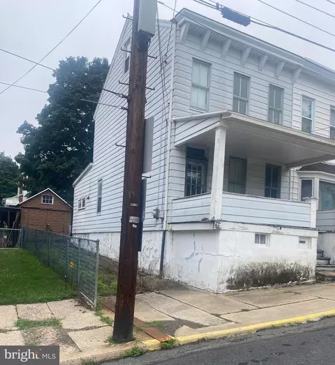 22 Park St, Pottsville, PA 17901