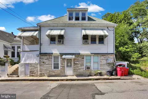 224 W Wallace St, Pottsville, PA 17901