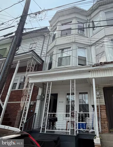 312 S Jardin St, Shenandoah, PA 17976