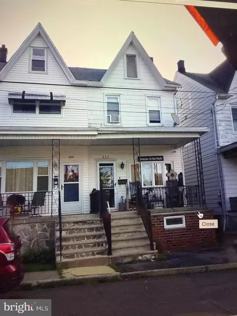 227 S Spencer St, Frackville, PA 17931