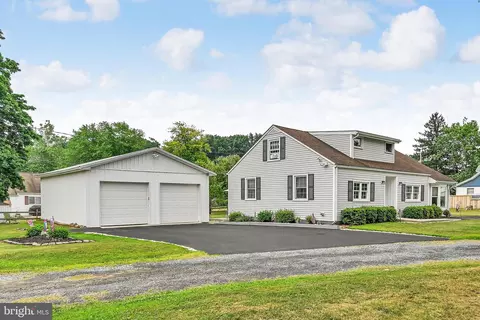 170 Front St, Orwigsburg, PA 17961