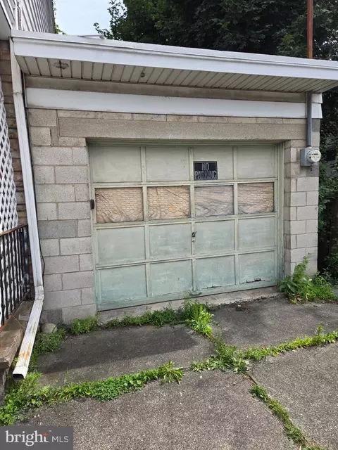 1012 E Market St, Mahanoy City, PA 17948