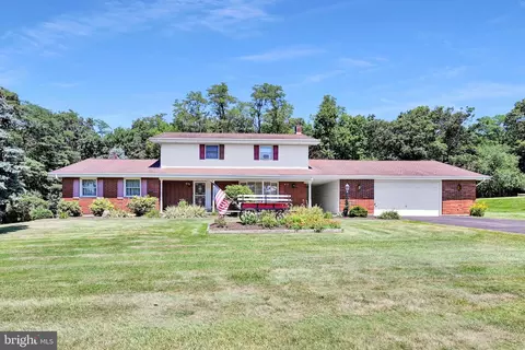 225 Morea Rd, Frackville, PA 17931