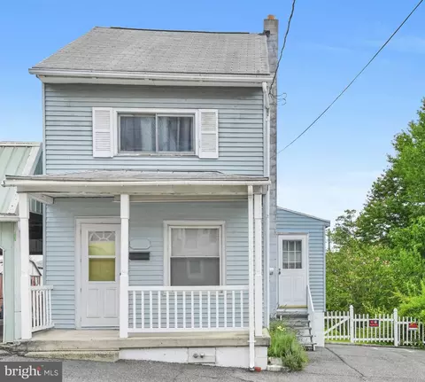 135 137 Broad St, Saint Clair, PA 17970