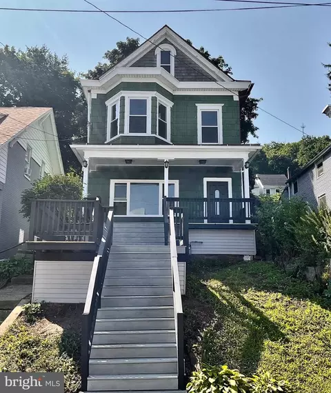 621 Schuylkill Ave, Pottsville, PA 17901