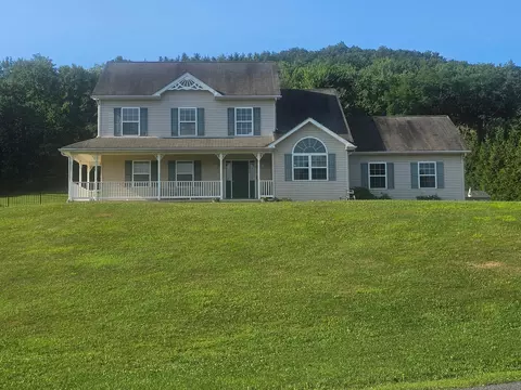 46 Mill Dr, Tamaqua, PA 18252