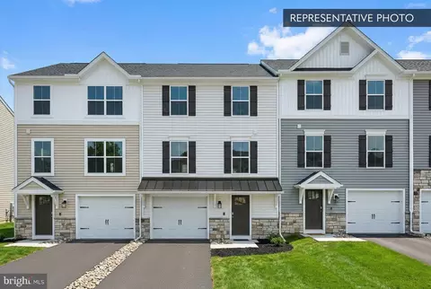 214 Pine Crest Village Dr #LOT 14, Pine Grove, PA 17963