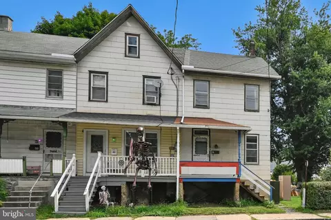 40 N Tulpehocken St, Pine Grove, PA 17963