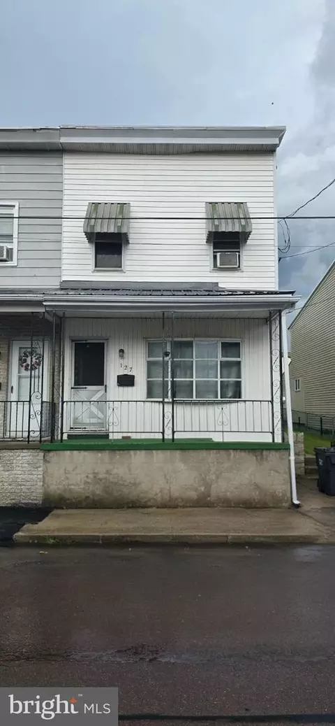 127 S Broad Mountain Ave, Frackville, PA 17931