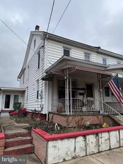 102 N Tulpehocken St, Pine Grove, PA 17963