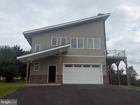 1875 Sitting Bull Dr, Auburn, PA 17922