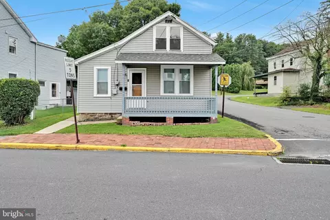 7 Graeff St, Cressona, PA 17929