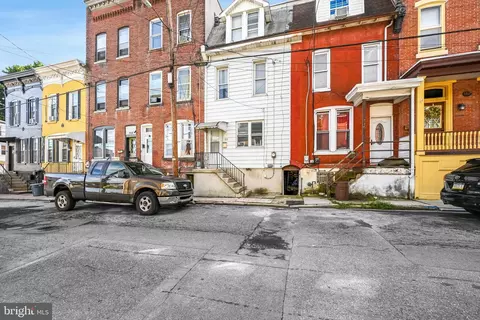 713 W Norwegian St, Pottsville, PA 17901