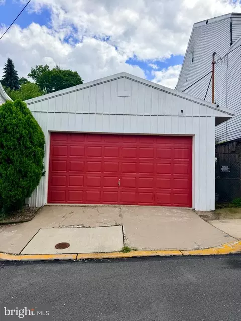 253 Laurel St, Minersville, PA 17954