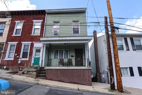 212 W Schuylkill Ave, Pottsville, PA 17901