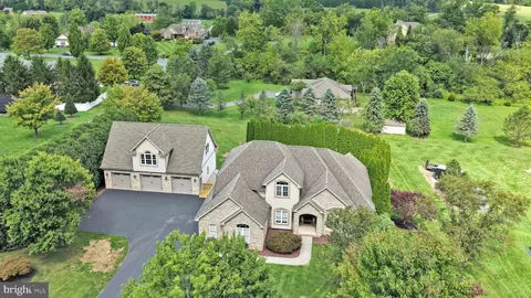 39 Grey Hawk Dr, Orwigsburg, PA 17961