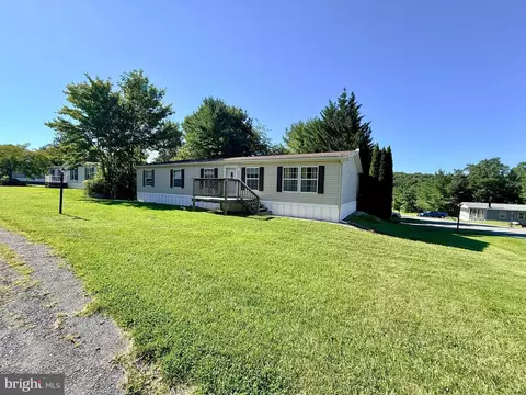255 Angel Dr, New Ringgold, PA 17960