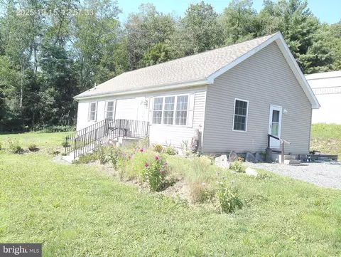 2865 Summer Valley Rd, New Ringgold, PA 17960
