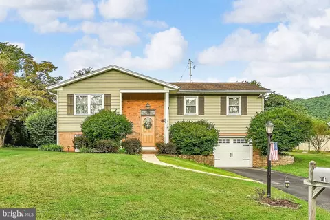 101 Timber Rd, Pottsville, PA 17901