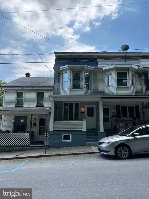 156 W Spruce St, Tamaqua, PA 18252