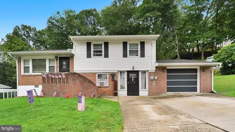 613 S Snyder St, Pottsville, PA 17901