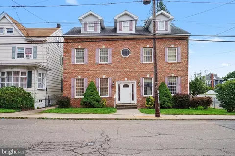 41 S Center St, Frackville, PA 17931