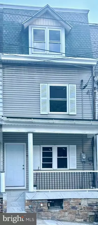 1017 Laurel Blvd, Pottsville, PA 17901