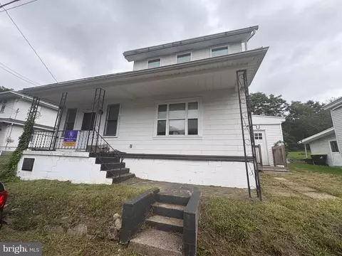 331 Main St, Lavelle, PA 17943
