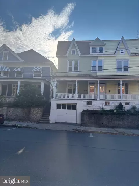 212 N Warren St, Orwigsburg, PA 17961