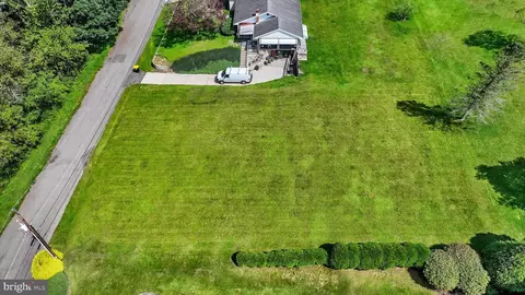 8 1st Ave, Pottsville, PA 17901