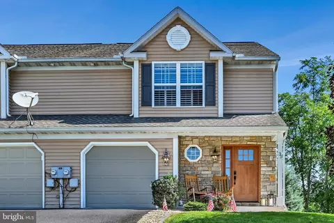 35 Marsha Dr, Cressona, PA 17929