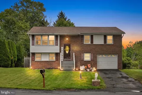 395 Marshall Dr, Orwigsburg, PA 17961