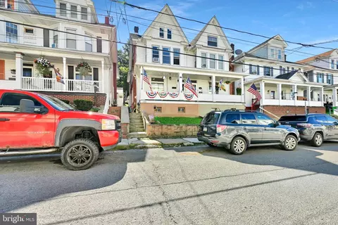 630 Arlington St, Tamaqua, PA 18252