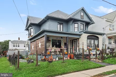 44 N 2nd St, Frackville, PA 17931