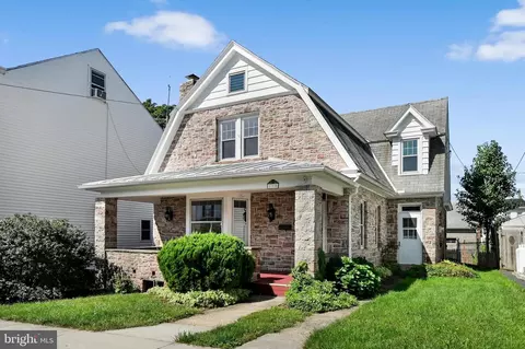 130 S Warren St, Orwigsburg, PA 17961