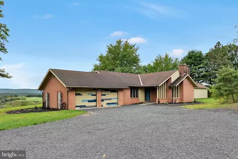 423 Hickory Dr, Auburn, PA 17922