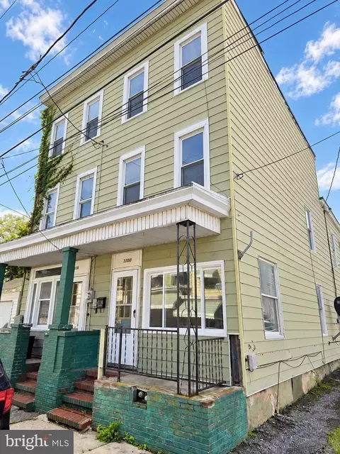 1100 E Pine St, Mahanoy City, PA 17948