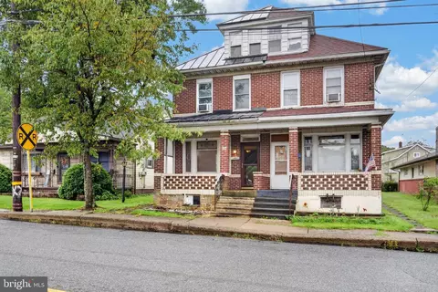 606 E Blaine St, Mcadoo, PA 18237