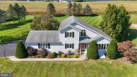 1319 Shady Ln, Tamaqua, PA 18252