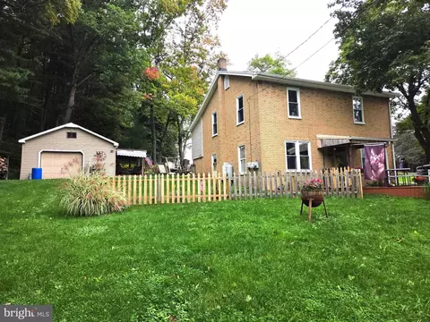 2 S Sunnylane Rd, Pottsville, PA 17901