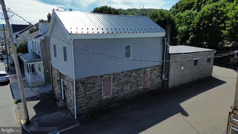 148 N Third, Saint Clair, PA 17970