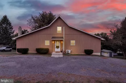203 Hatchet Cv, Auburn, PA 17922