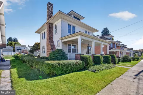 19 S 3rd St, Frackville, PA 17931