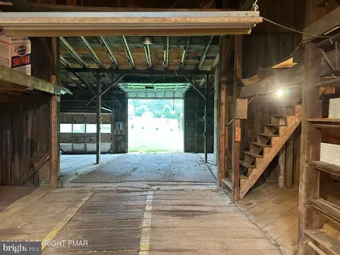 Entry Way - 701 S State Rd, Barnesville, PA 18214 photo 8 of 8
