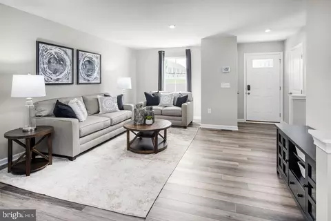 33 Dayspring Dr #J2, Orwigsburg, PA 17961