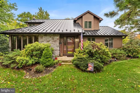 23 Lia Rd, Frackville, PA 17931