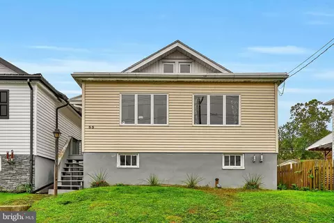 55 Schuylkill St, Cressona, PA 17929