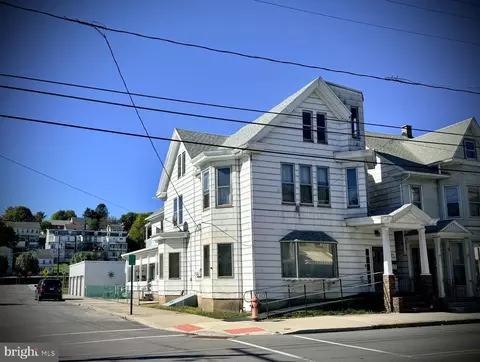 200 Pine St, Tamaqua, PA 18252